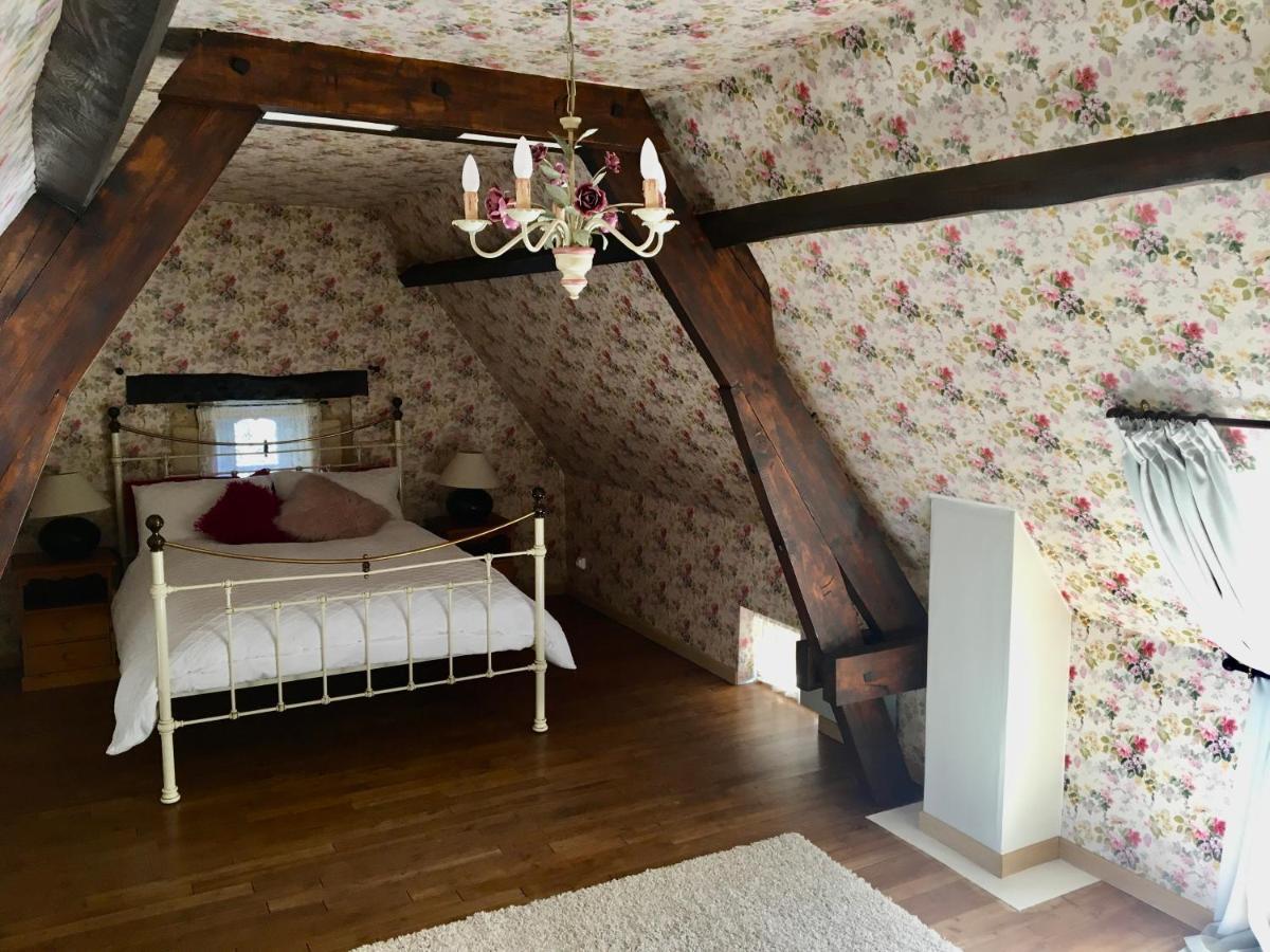 Le Petit Chateau - Adults Only Property Le Bugue Bagian luar foto