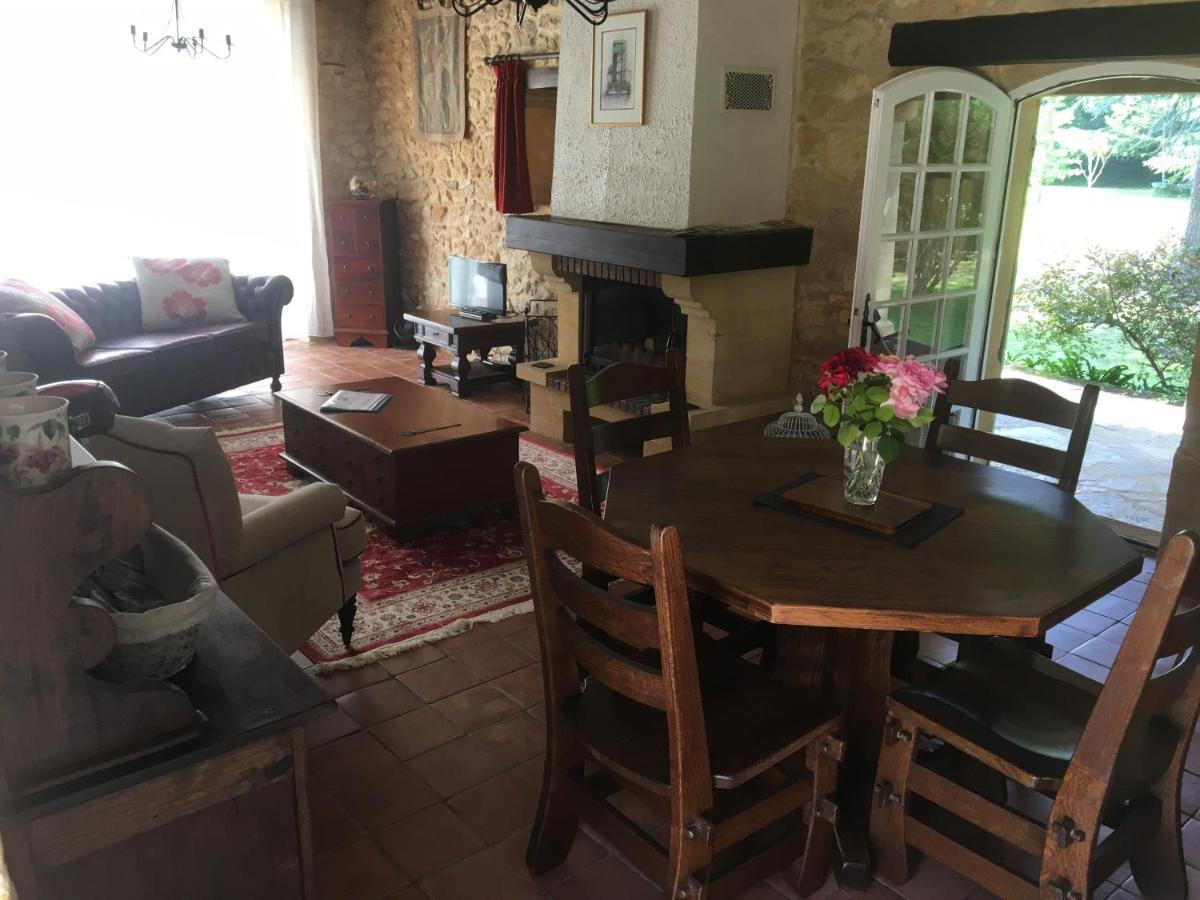 Le Petit Chateau - Adults Only Property Le Bugue Bagian luar foto