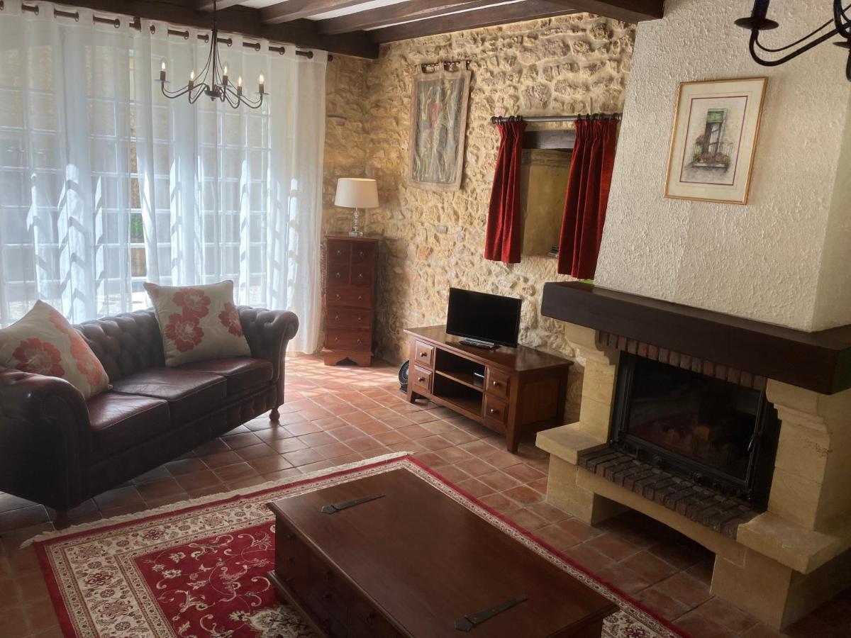 Le Petit Chateau - Adults Only Property Le Bugue Bagian luar foto