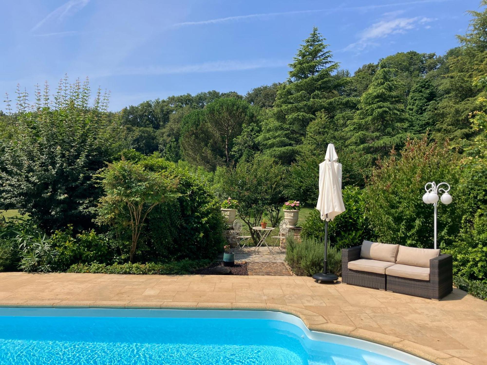 Le Petit Chateau - Adults Only Property Le Bugue Bagian luar foto